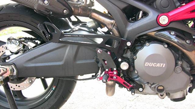 Ducati Monster 796 с пассажиром